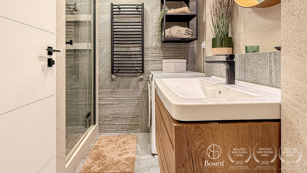 BOSEN | 2-izbový kompletne zariadený byt, Zvolen- RIVER