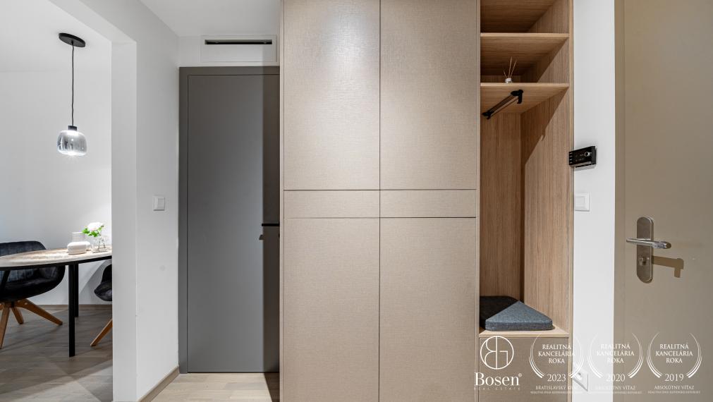 BOSEN | Kompletne zariadený 1,5- izbový byt s garážovým miestom, METROPOLIS - Staré Mesto