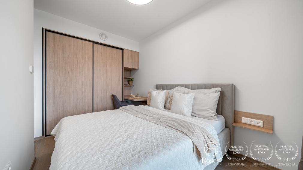 BOSEN | Kompletne zariadený 1,5- izbový byt s garážovým miestom, METROPOLIS - Staré Mesto