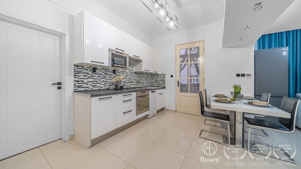 BOSEN | Moderný priestranný 2i byt s lodžiou Staré Mesto BA
