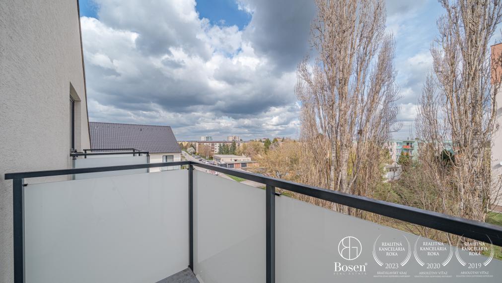 BOSEN | Prenájom 2 izbového bytu s balkónom a parkovaním, Skalica