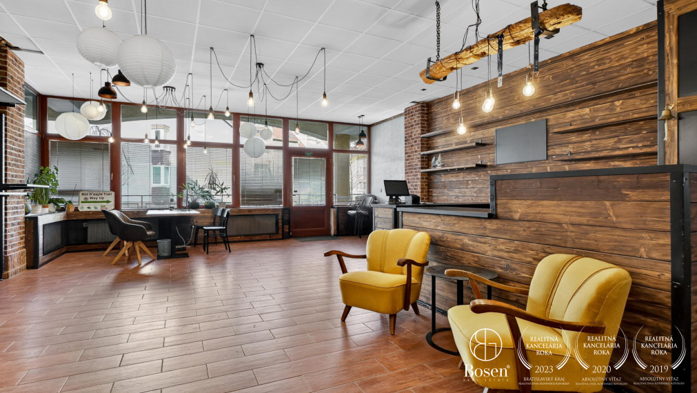 BOSEN | Na prenájom obchodný priestor Malacky Malé námestie