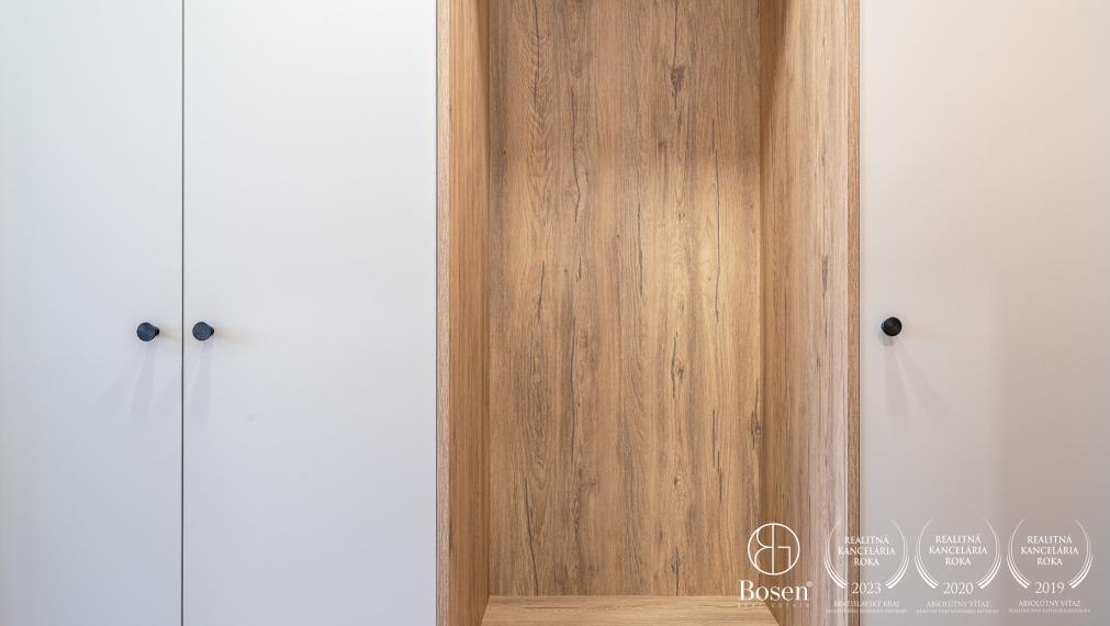 BOSEN | Kompletne zrekonštruovaná a zariadená garsónka s loggiou, 31,11 m², Petržalka, Blagoevova