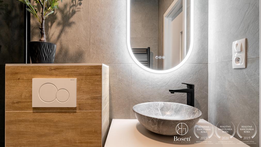 BOSEN | Kompletne zrekonštruovaná a zariadená garsónka s loggiou, 31,11 m², Petržalka, Blagoevova