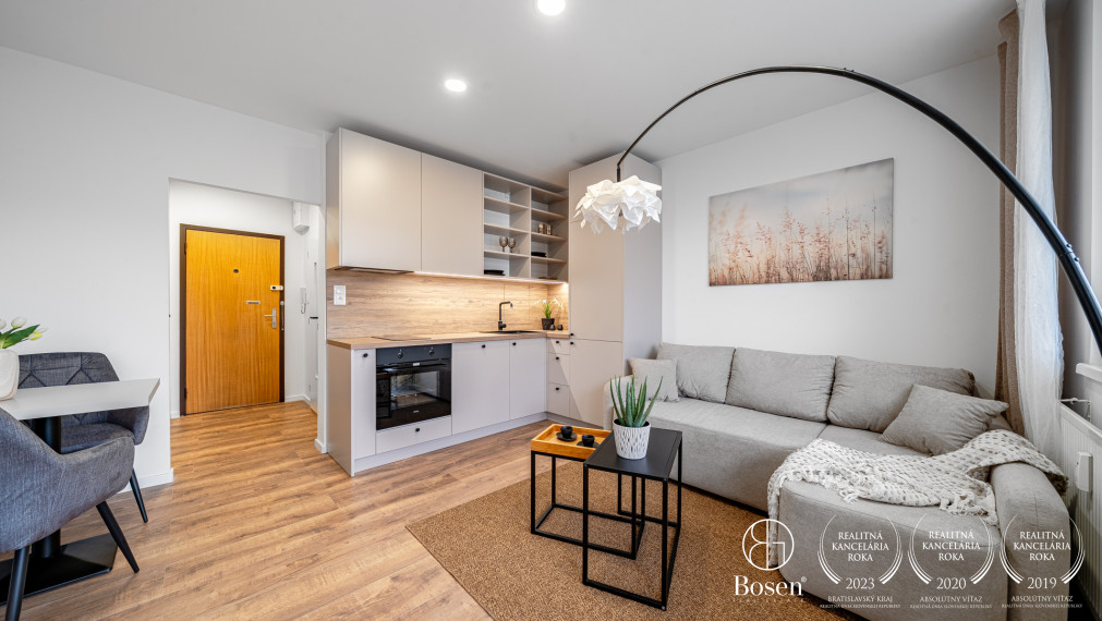 BOSEN | Kompletne zrekonštruovaná a zariadená garsónka s loggiou, 31,11 m², Petržalka, Blagoevova