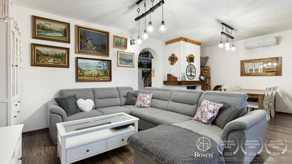 BOSEN | 5i RD s fotovoltikou a dokonalou  záhradou na relax v T. Hradskej