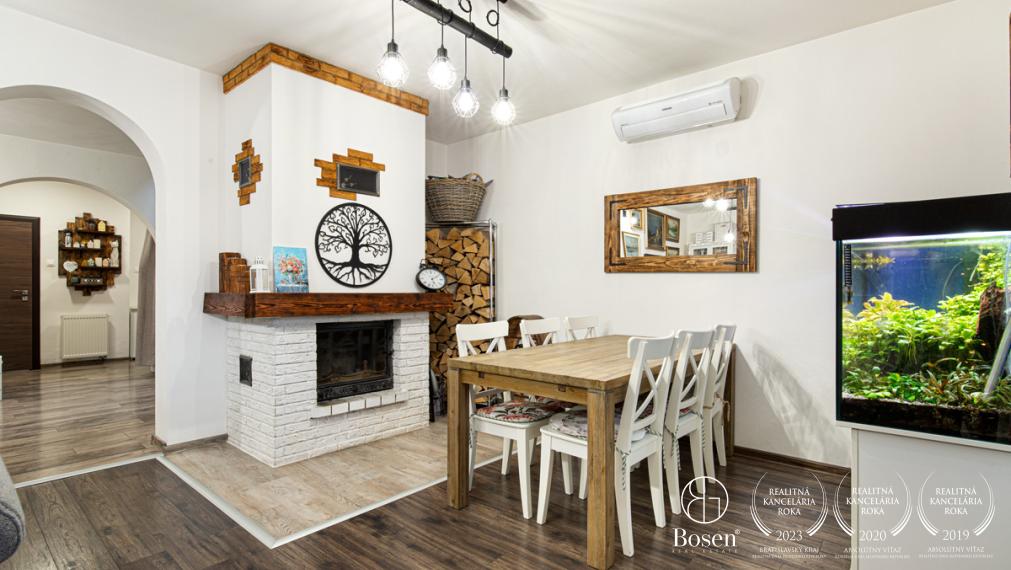 BOSEN | 5i RD s fotovoltikou a dokonalou  záhradou na relax v T. Hradskej