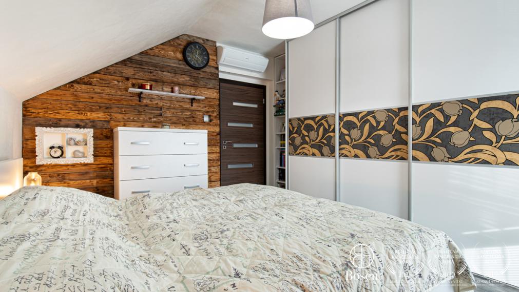 BOSEN | 5i RD s fotovoltikou a dokonalou  záhradou na relax v T. Hradskej