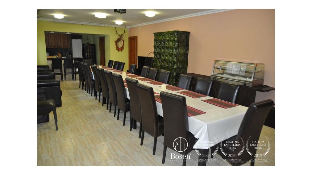 LOYALTERS | Predaj rekreačného domu s veľkým pozemkom, Zvolen – Červený Medokýš