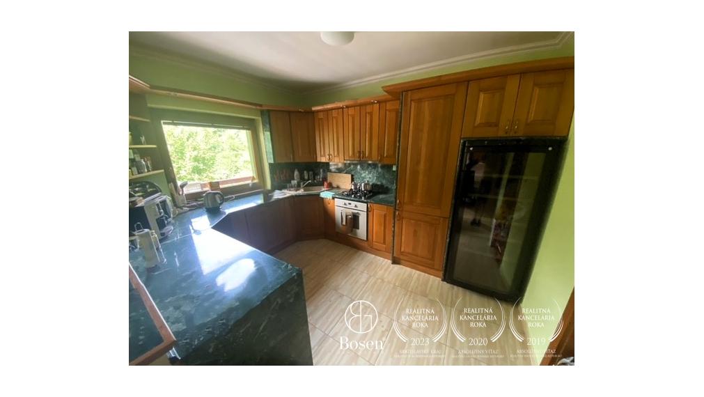 LOYALTERS | Predaj rekreačného domu s veľkým pozemkom, Zvolen – Červený Medokýš