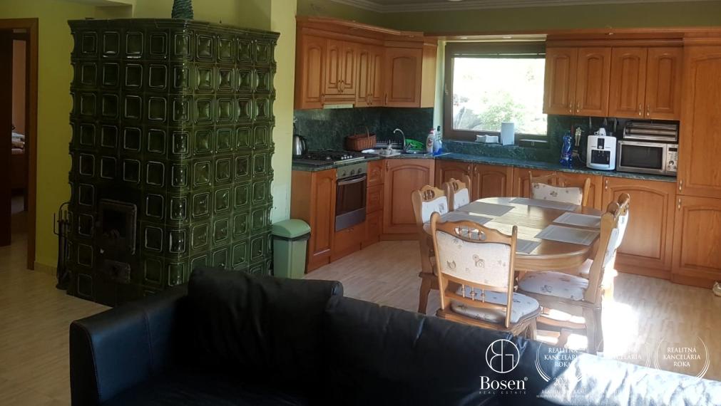 LOYALTERS | Predaj rekreačného domu s veľkým pozemkom, Zvolen – Červený Medokýš