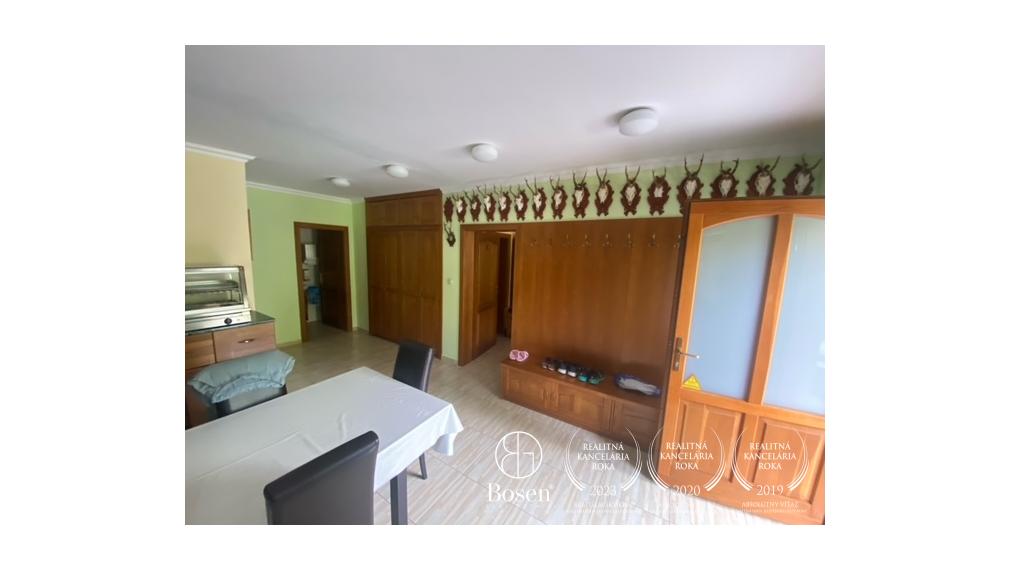 LOYALTERS | Predaj rekreačného domu s veľkým pozemkom, Zvolen – Červený Medokýš