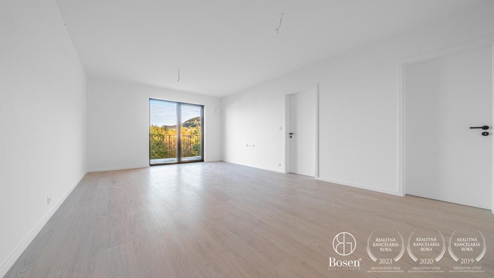 Bosen / 3 izbový byt s predzáhradkou v Projekte Byty Altum