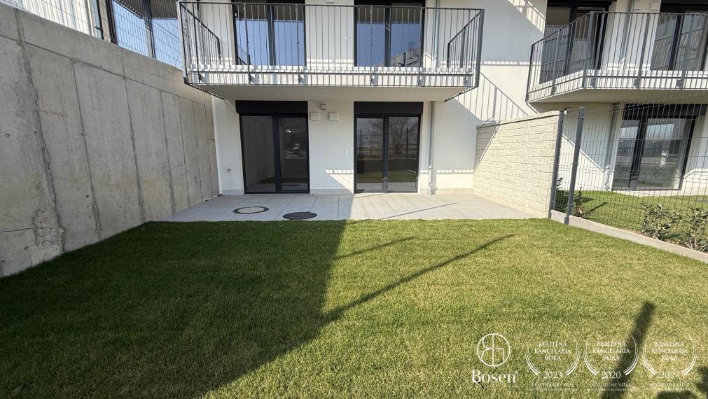 Bosen / 3 izbový byt s predzáhradkou v Projekte Byty Altum