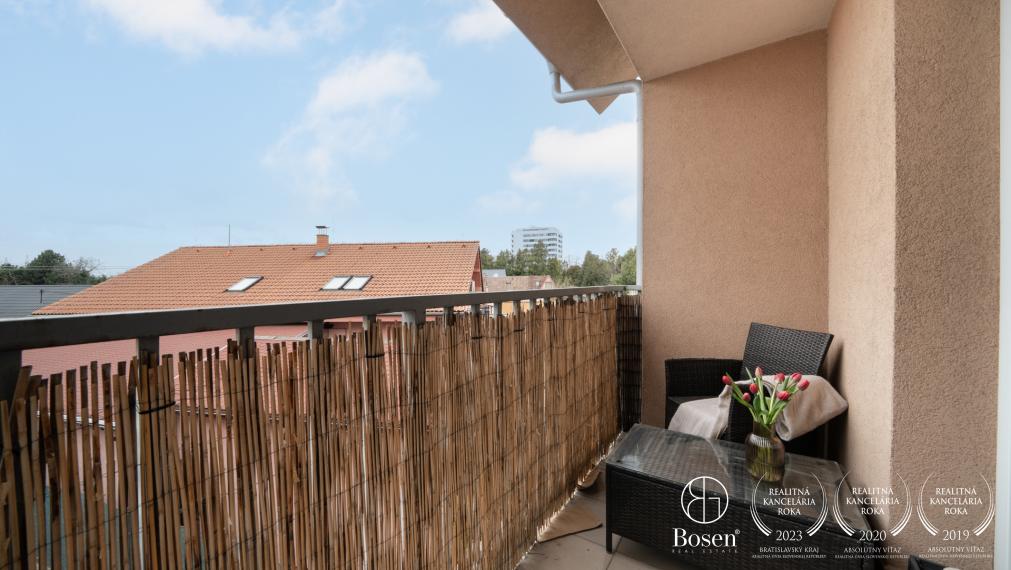 BOSEN|3-izb.byt s garážou, šatníkom a pracovňou v Bratislave