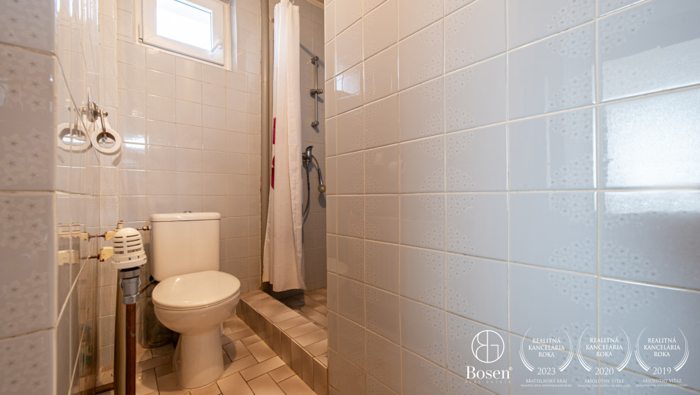 BOSEN | Na predaj rodinný dom s pozemkom o výmere 1967m²- Bánovce nad Bebravou