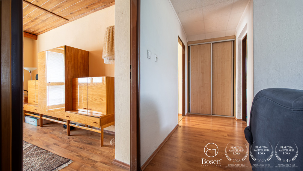 BOSEN | Na predaj rodinný dom s pozemkom o výmere 1967m²- Bánovce nad Bebravou