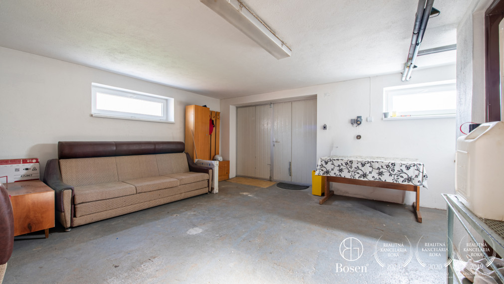 BOSEN | Na predaj rodinný dom s pozemkom o výmere 1967m²- Bánovce nad Bebravou
