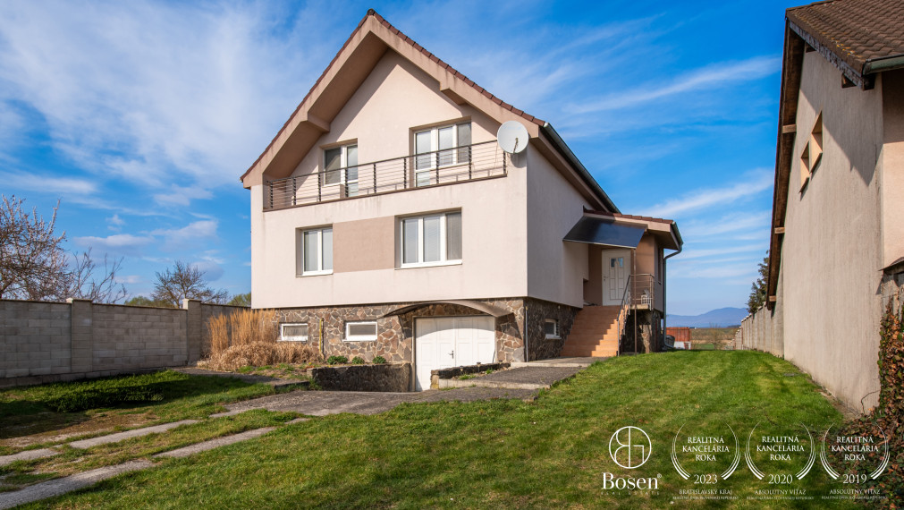 BOSEN | Na predaj rodinný dom s pozemkom o výmere 1967m²- Bánovce nad Bebravou