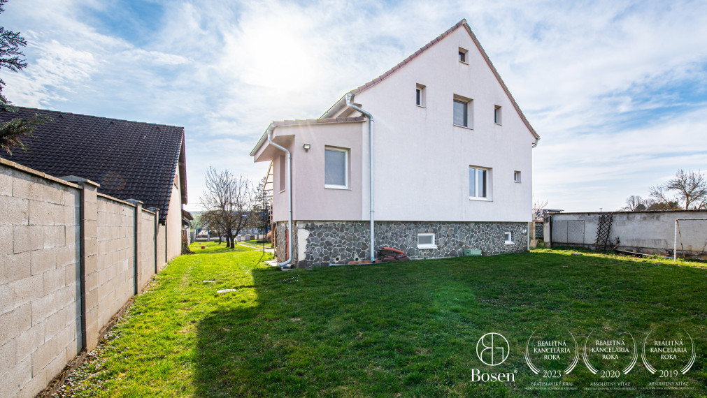 BOSEN | Na predaj rodinný dom s pozemkom o výmere 1967m²- Bánovce nad Bebravou