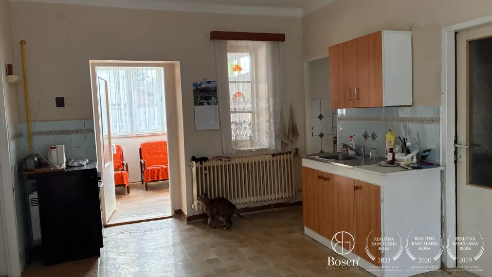 LOYALTERS | Na predaj rodinný dom s veľkým pozemkom - Hviezdoslavov