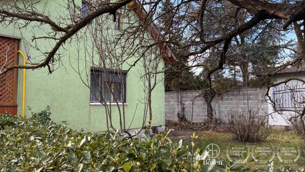 LOYALTERS | Na predaj rodinný dom s veľkým pozemkom - Hviezdoslavov