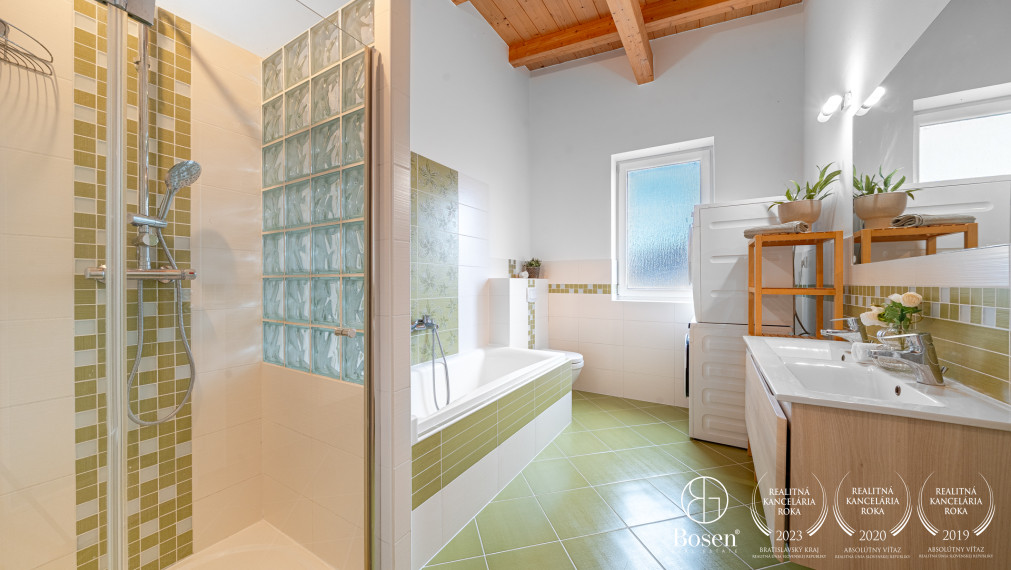 BOSEN| Nadštandardný 6-izbový rodinný dom v tichej lokalite Malé Vinice