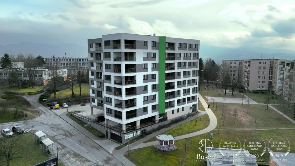 BOSEN| Na prenájom zariadený 2i byt s parkovacím miestom