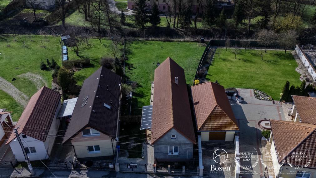 BOSEN | Rodinný dom s vidieckym nádychom v obci Číž, 1009m2