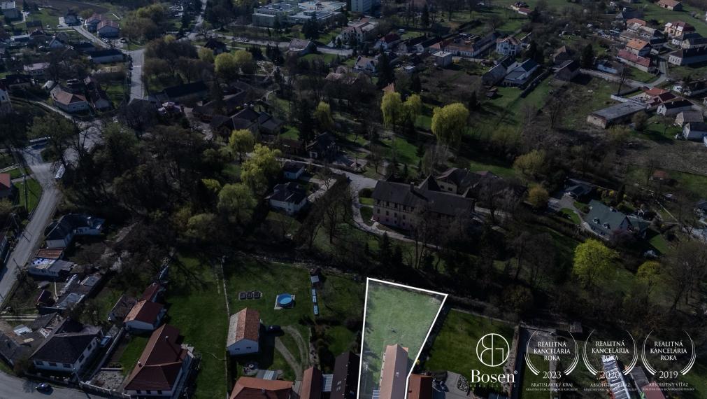 BOSEN | Rodinný dom s vidieckym nádychom v obci Číž, 1009m2