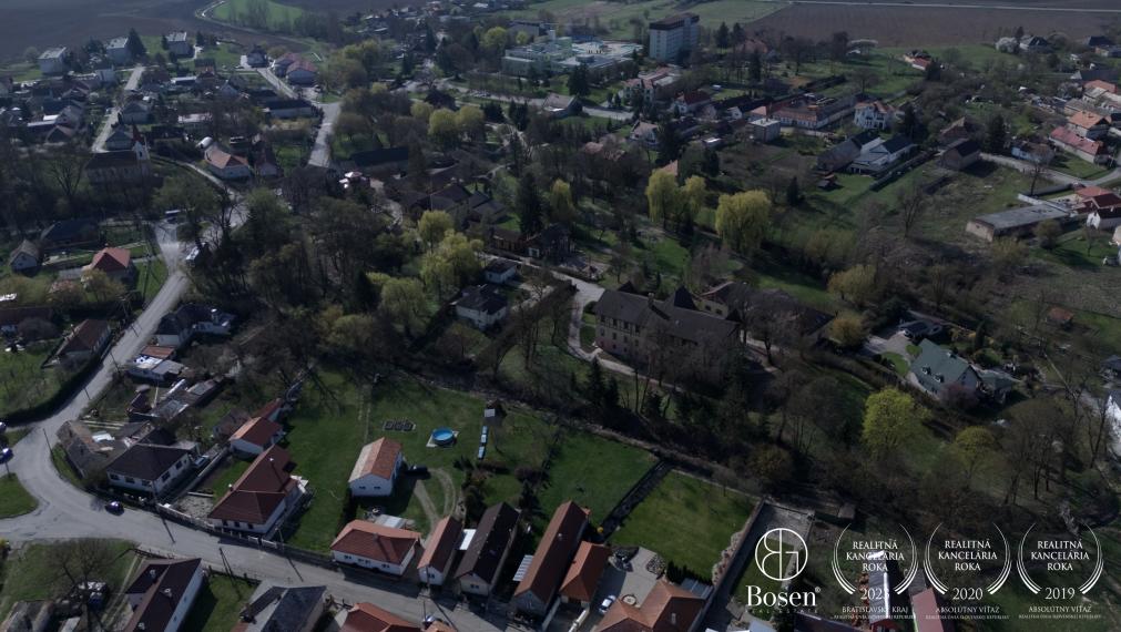 BOSEN | Rodinný dom s vidieckym nádychom v obci Číž, 1009m2