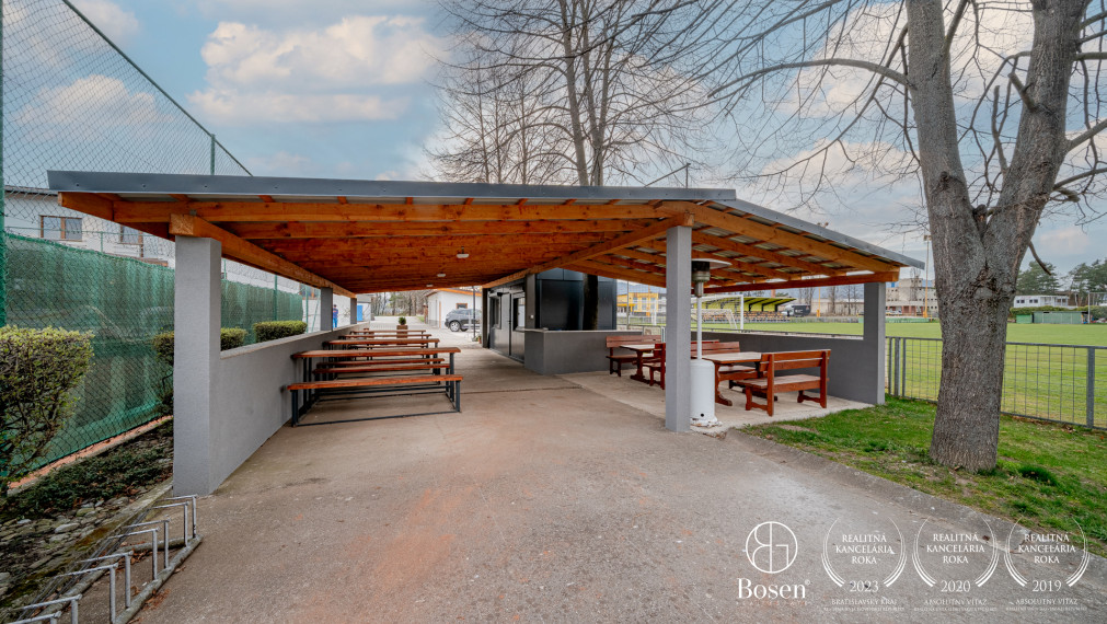 BOSEN | Zabehnutéhý hotel s reštauráciou, Nedožery-Brezany, 9.729 m2