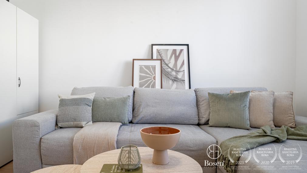 BOSEN | Svetlý 1 izbový byt s balkónom - zariadený, 36,38 m2