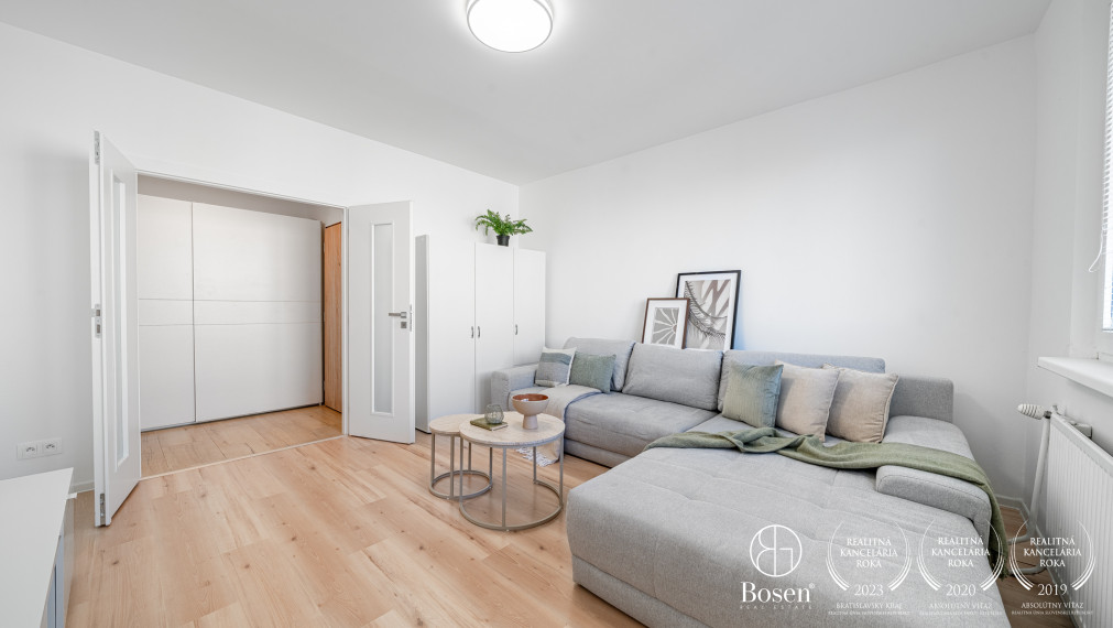 BOSEN | Svetlý 1 izbový byt s balkónom - zariadený, 36,38 m2