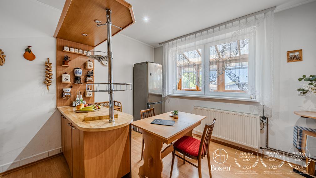 BOSEN | Rodinný dom s veľkou záhradou o výmere 5030 m2