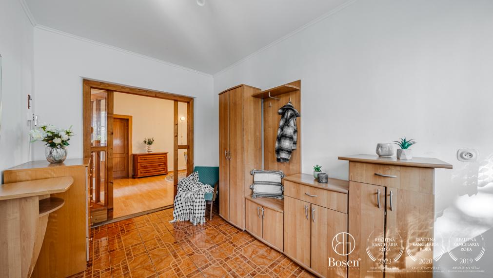 BOSEN | Rodinný dom s veľkou záhradou o výmere 5030 m2