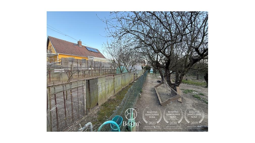 Predaj stavebného pozemku 563 m2 v Ivanke pri Dunaji