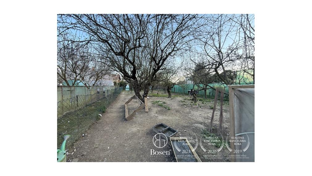 Predaj stavebného pozemku 563 m2 v Ivanke pri Dunaji