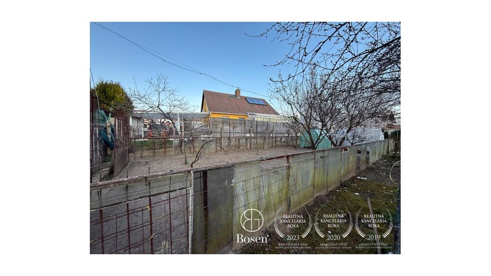 Predaj stavebného pozemku 563 m2 v Ivanke pri Dunaji