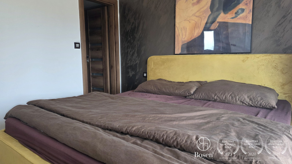 BOSEN | Rodinný dom so súkromným jazerom a bazénom v Trstenej na Ostrove