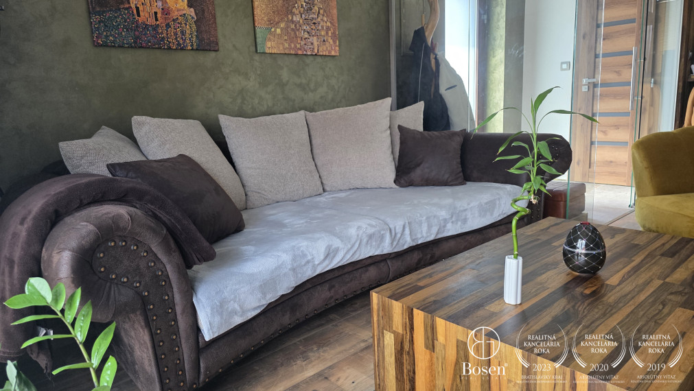 BOSEN | Rodinný dom so súkromným jazerom a bazénom v Trstenej na Ostrove