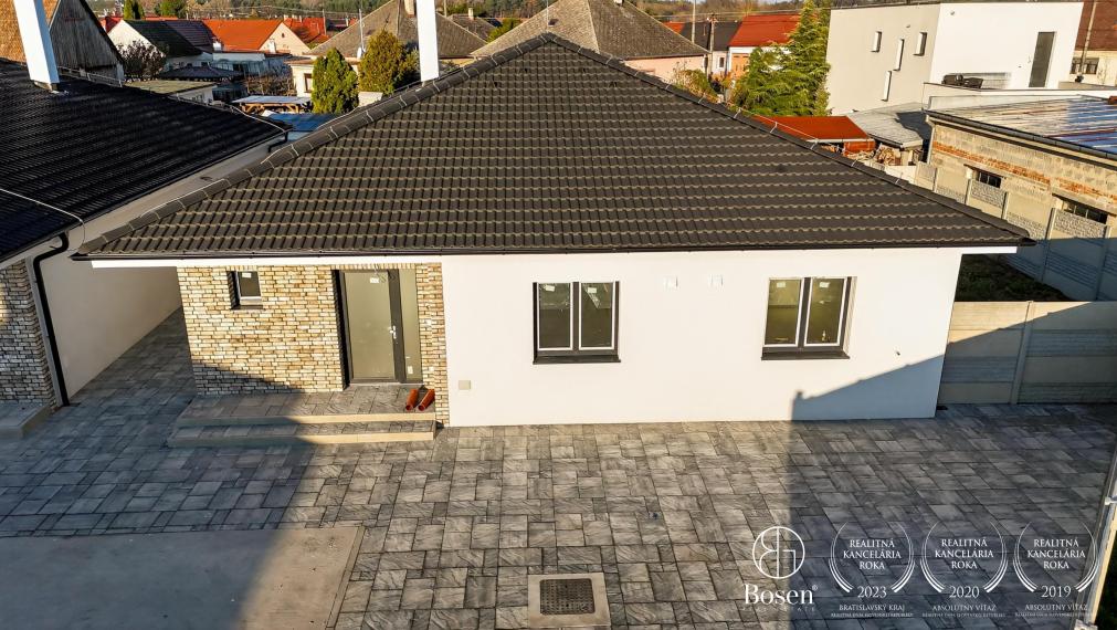 BOSEN | Novostavba 5 izbového rodinného domu Kostolište centrum