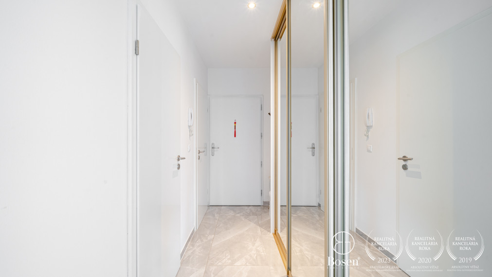 Bosen | 3 izbový moderný a svetlý byt Hainburgu