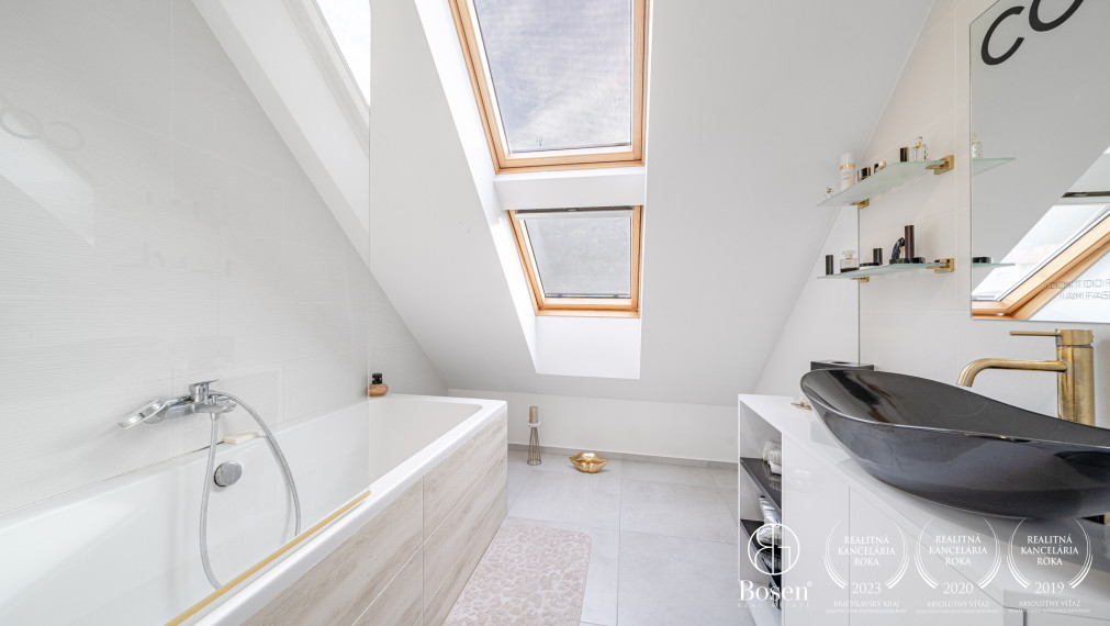 Bosen | 3 izbový moderný a svetlý byt Hainburgu