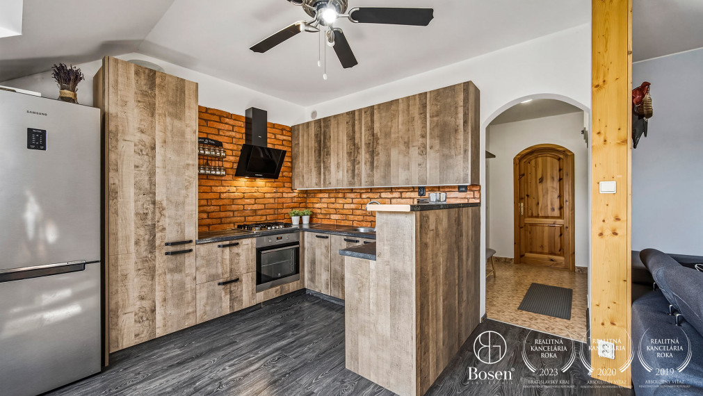 BOSEN | Príjemný, podkrovný 2 izb. byt vo Svite