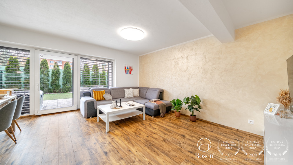 BOSEN| zariadený 3 izbový byt s predzáhradkou, novostavba Rohožník