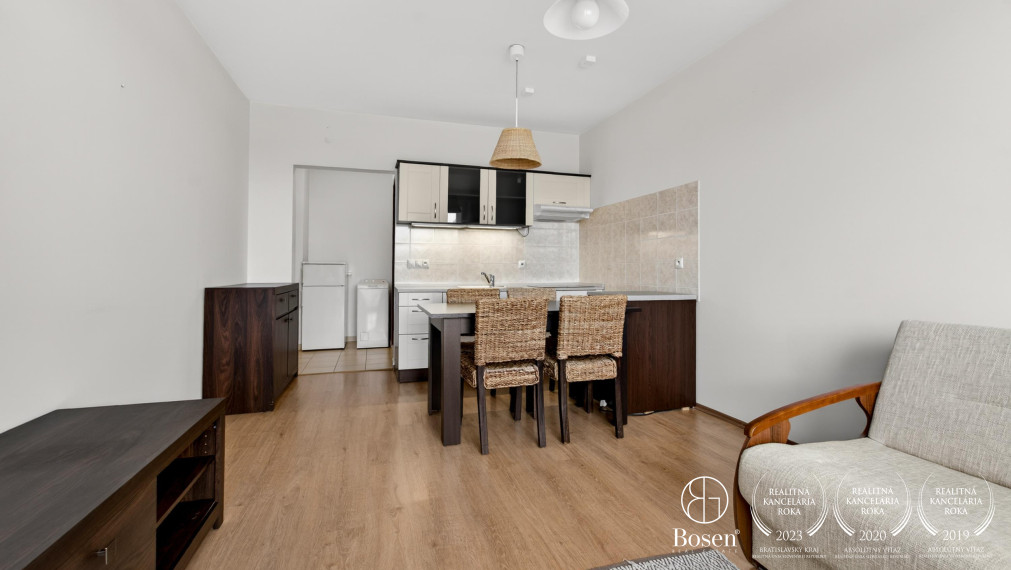 BOSEN | 2 izbový byt v Ružinove - Vlčie Hrdlo, 41.83m2+3.30