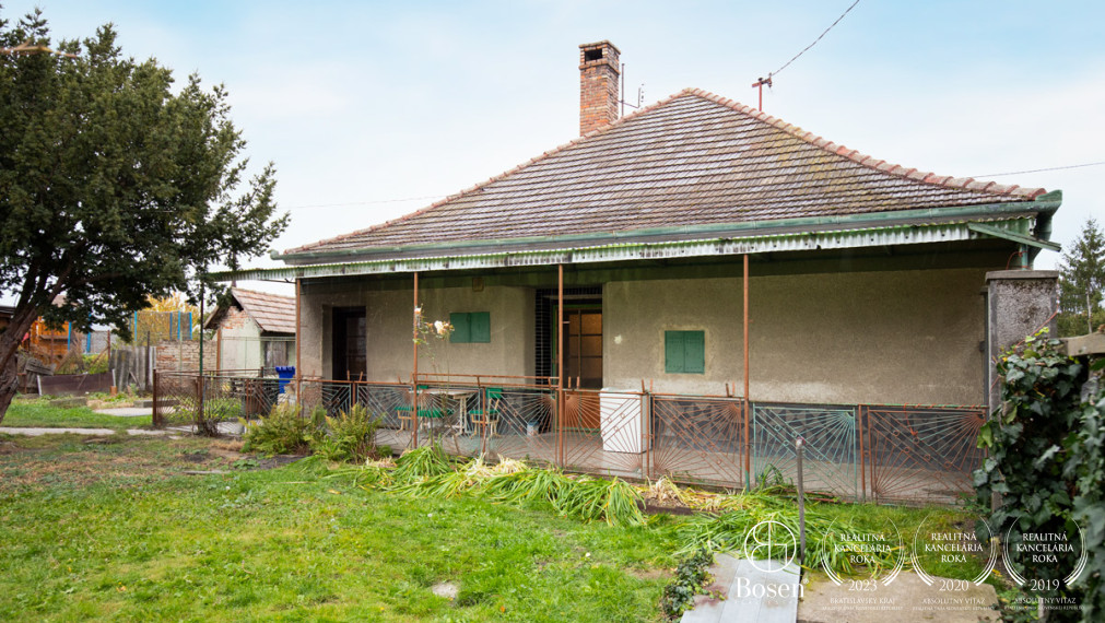 BOSEN | PREDAJ 4 izb. rodinný dom, pôvodný stav, Dolné Saliby