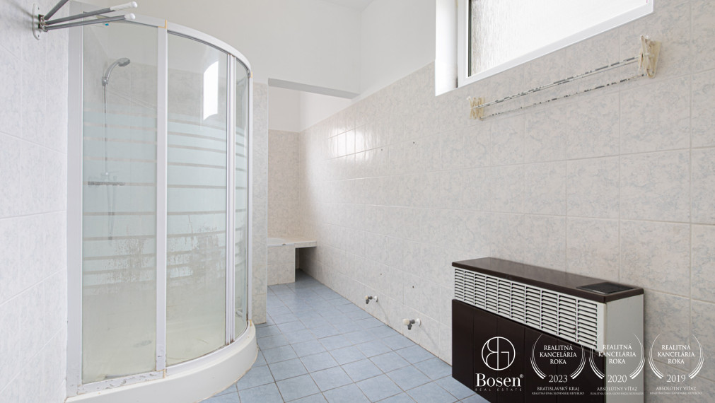 BOSEN | PREDAJ 4 izb. rodinný dom, pôvodný stav, Dolné Saliby