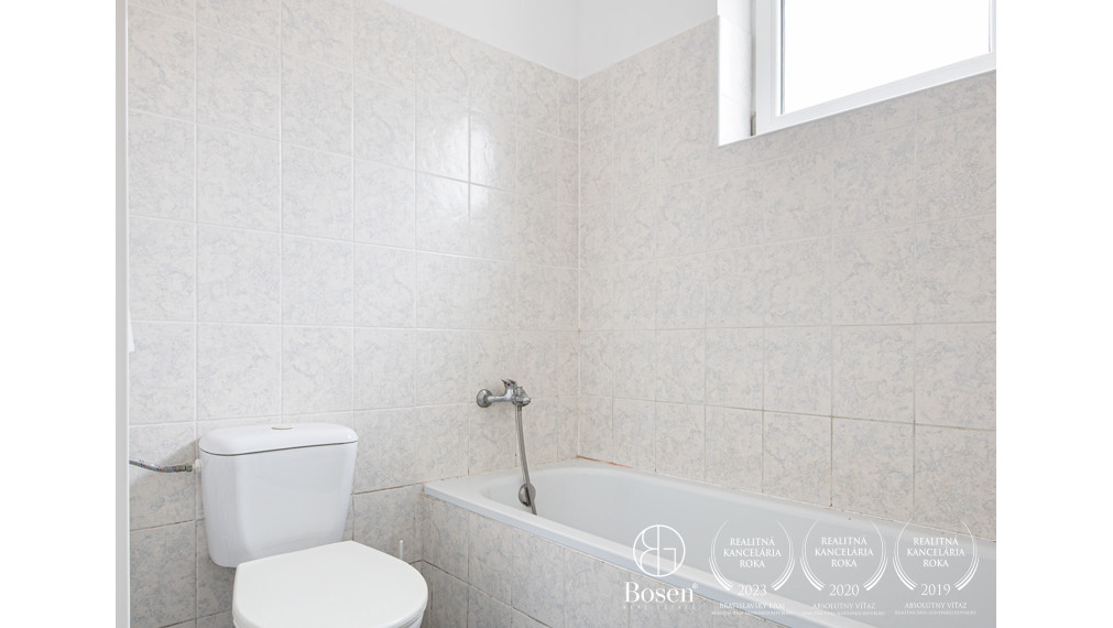 BOSEN | PREDAJ 4 izb. rodinný dom, pôvodný stav, Dolné Saliby